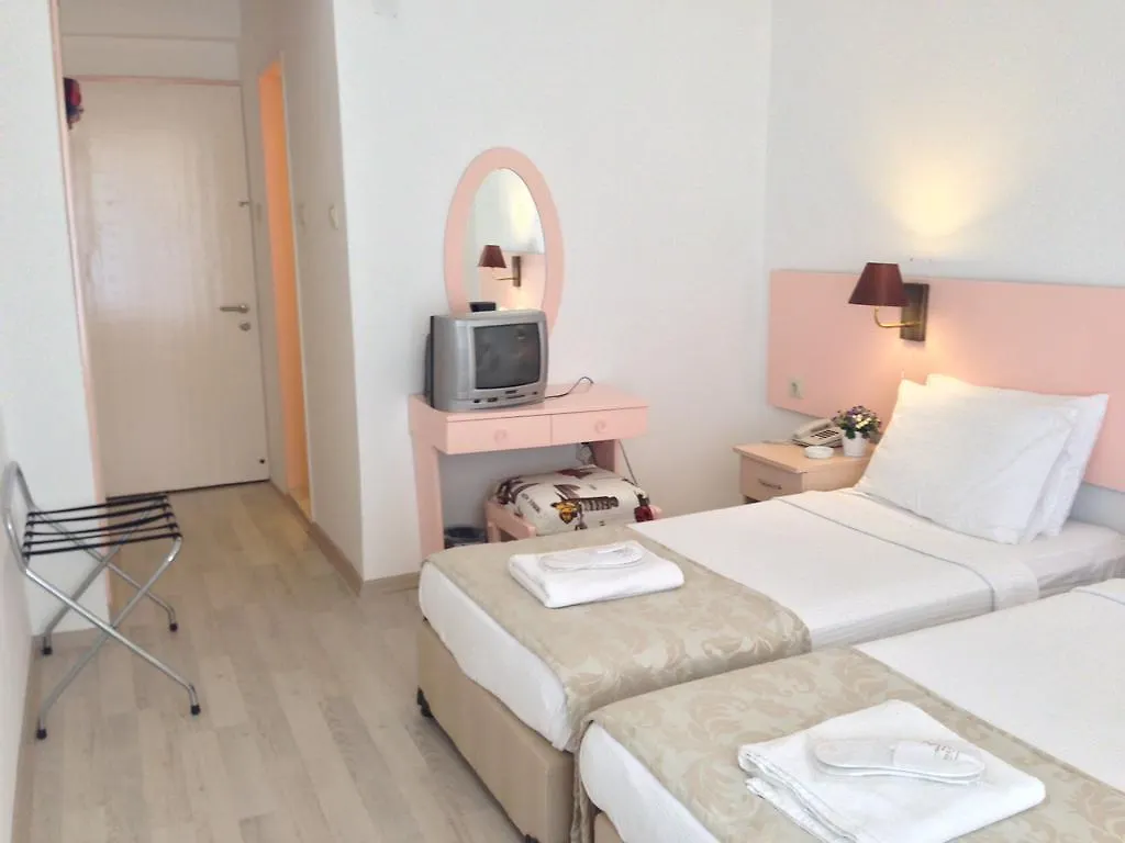 Oglakcioglu Cesme Hotel 2*,